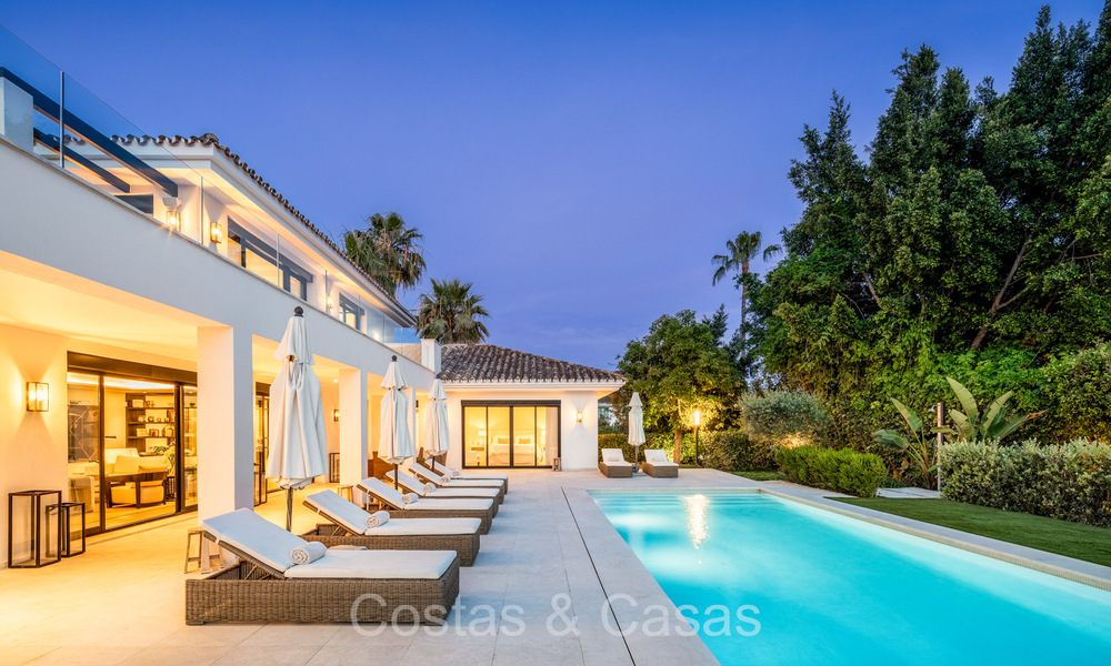 Luxueus gerenoveerde modern-mediterrane villa te koop, eerstelijnsgolf in Nueva Andalucia, Marbella 73872