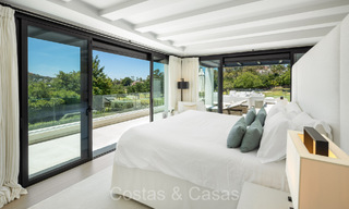 Luxueus gerenoveerde modern-mediterrane villa te koop, eerstelijnsgolf in Nueva Andalucia, Marbella 73890 