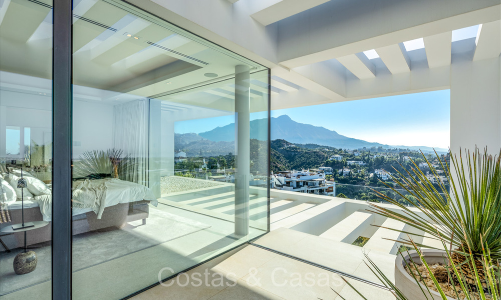 Majestueuze designervilla met geavanceerde architectuur te koop in La Quinta, Benahavis - Marbella 73991