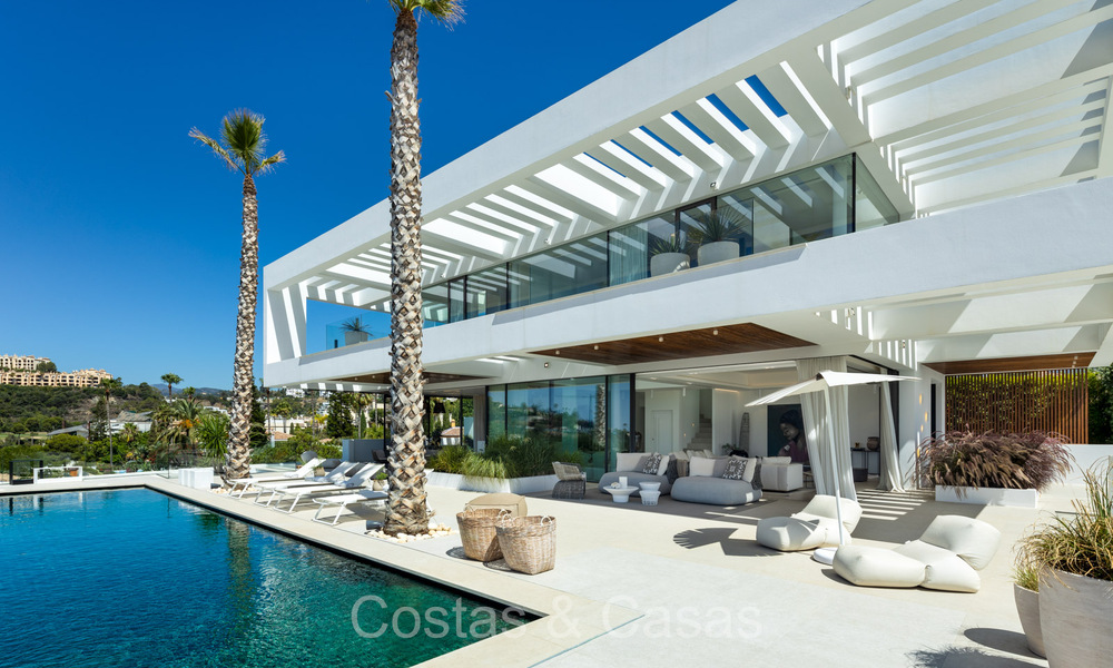 Majestueuze designervilla met geavanceerde architectuur te koop in La Quinta, Benahavis - Marbella 74009