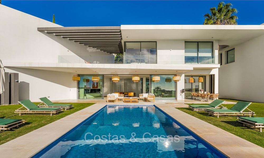 Modernistische luxevilla te koop met panoramisch zeezicht in een exclusieve wijk van Benahavis - Marbella 74423