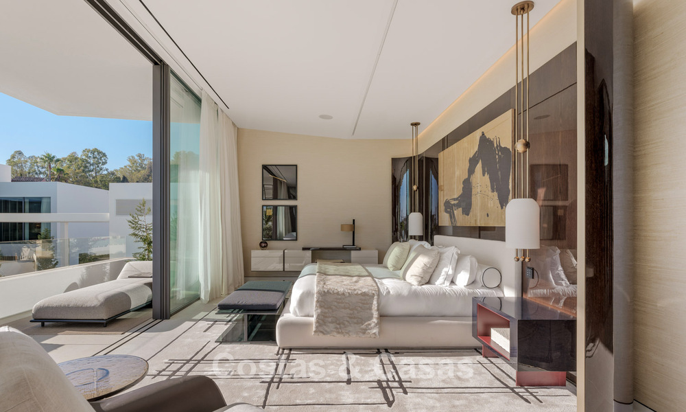 Instapklaar huis in een innovatief en luxueus complex met zeezicht, gelegen op Marbella’s Golden Mile 74518