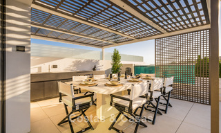 Instapklaar huis in een innovatief en luxueus complex met zeezicht, gelegen op Marbella’s Golden Mile 74569 