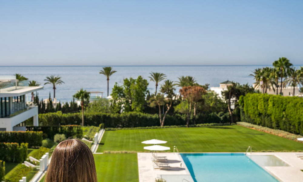 Geavanceerde luxewoning te koop in een vooruitstrevend complex met panoramisch zeezicht op Marbella’s Golden Mile 74577