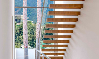 High-end designervilla met panoramisch berg- en zeezicht te koop in een gated woonresort in Benahavis - Marbella 74911 