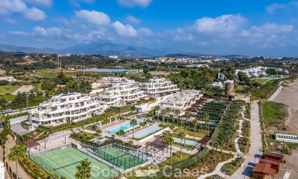 Luxe appartement te koop, in een luxueus strandcomplex op de New Golden Mile tussen Marbella en Estepona 773553