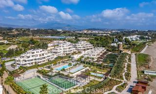 Luxe appartement te koop, in een luxueus strandcomplex op de New Golden Mile tussen Marbella en Estepona 773553 