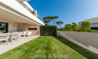 Luxe appartement te koop, in een luxueus strandcomplex op de New Golden Mile tussen Marbella en Estepona 773560 