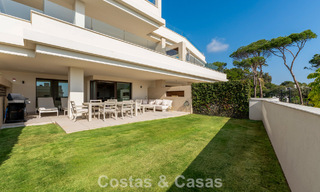 Luxe appartement te koop, in een luxueus strandcomplex op de New Golden Mile tussen Marbella en Estepona 773561 