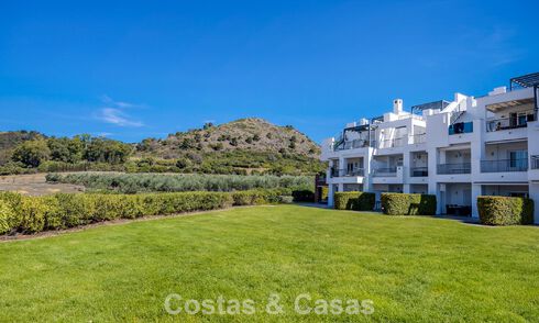 Luxueus, 3-slaapkamer appartement te koop met enorme tuin in Benahavis - Marbella 773678