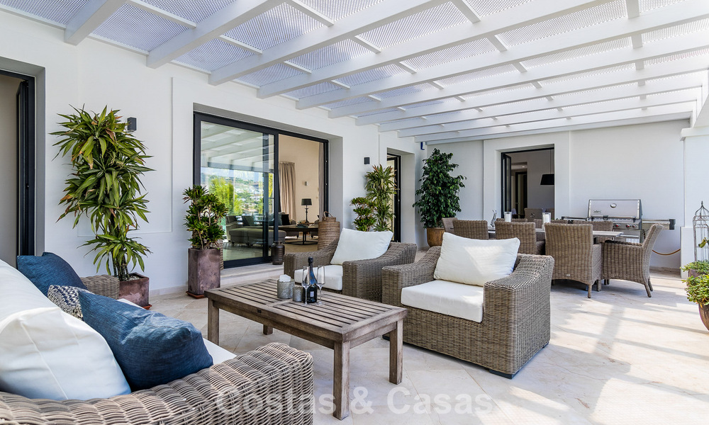 Luxevilla met tijdloos-Mediterraan design te koop in een gewilde golfomgeving van Nueva Andalucia, Marbella 773704