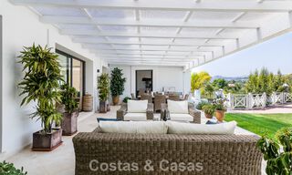 Luxevilla met tijdloos-Mediterraan design te koop in een gewilde golfomgeving van Nueva Andalucia, Marbella 773734 