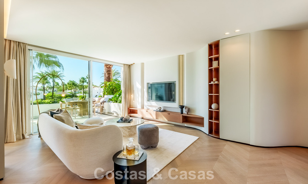 Instapklaar luxe penthouse te koop in een vooraanstaand strandresort op loopafstand van Estepona centrum 773769