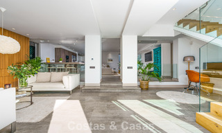 Moderne luxevilla met apart gastenverblijf en privacy te koop in Nueva Andalucia, Marbella 774058 