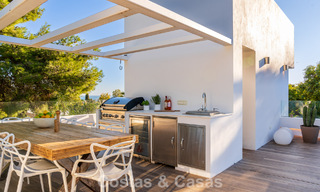 Moderne luxevilla met apart gastenverblijf en privacy te koop in Nueva Andalucia, Marbella 774063 