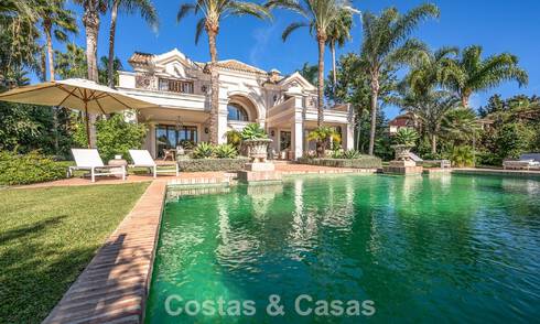 Indrukwekkende luxueuze villa te koop in een prestigieuze urbanisatie op loopafstand van het strand in Guadalmina Baja, Marbella 773966