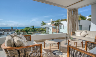 Luxueus duplex appartement te koop met zeezicht in een hoogstaand Sierra Blanca complex op Marbella’s Golden Mile 774610 