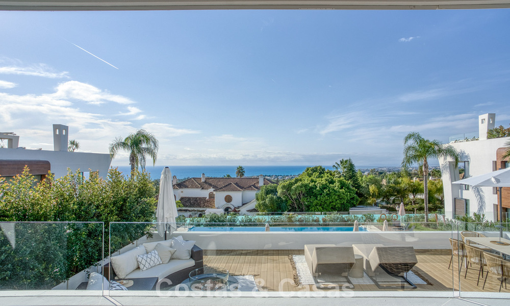 Luxueus duplex appartement te koop met zeezicht in een hoogstaand Sierra Blanca complex op Marbella’s Golden Mile 774612