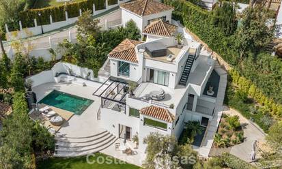 Luxueus, eigentijds gerenoveerd villa te koop in een gated community in Nueva Andalucia, Marbella 800734