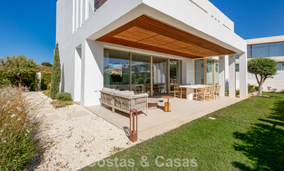 Moderne luxevilla met zeezicht te koop in El Higueron, Fuengirola - Costa del Sol 806275