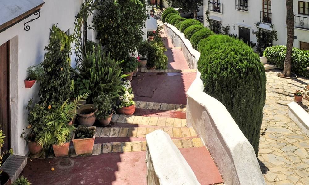 Apartementen en huizen te koop - Andalusische Pueblo - Golden Mile, Marbella 73300